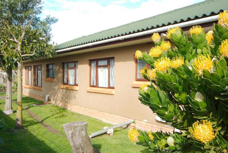 3 Bedroom Property for Sale in Sandbaai Western Cape